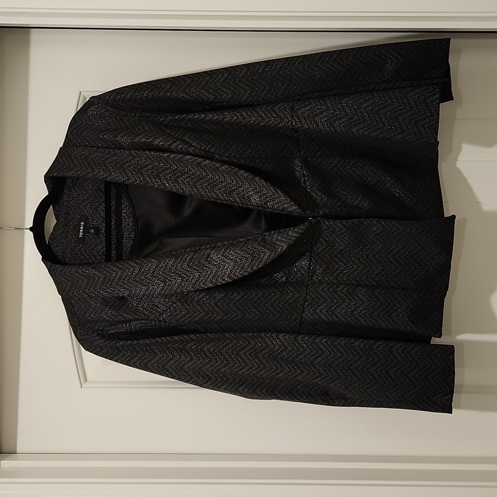 Sz 2 Chevron Peplum Blazer Torrid